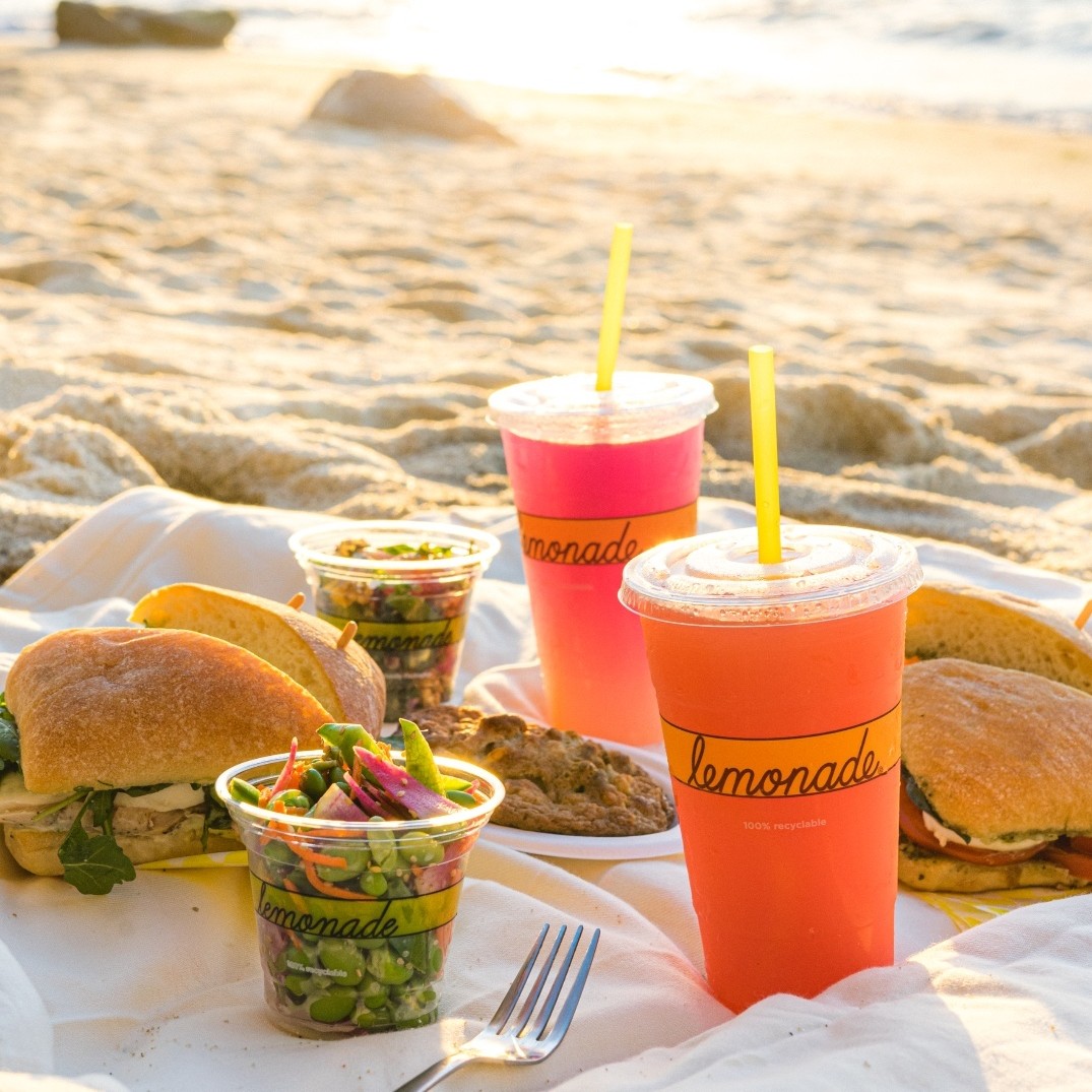 Lemonade burger and lemonade drinks